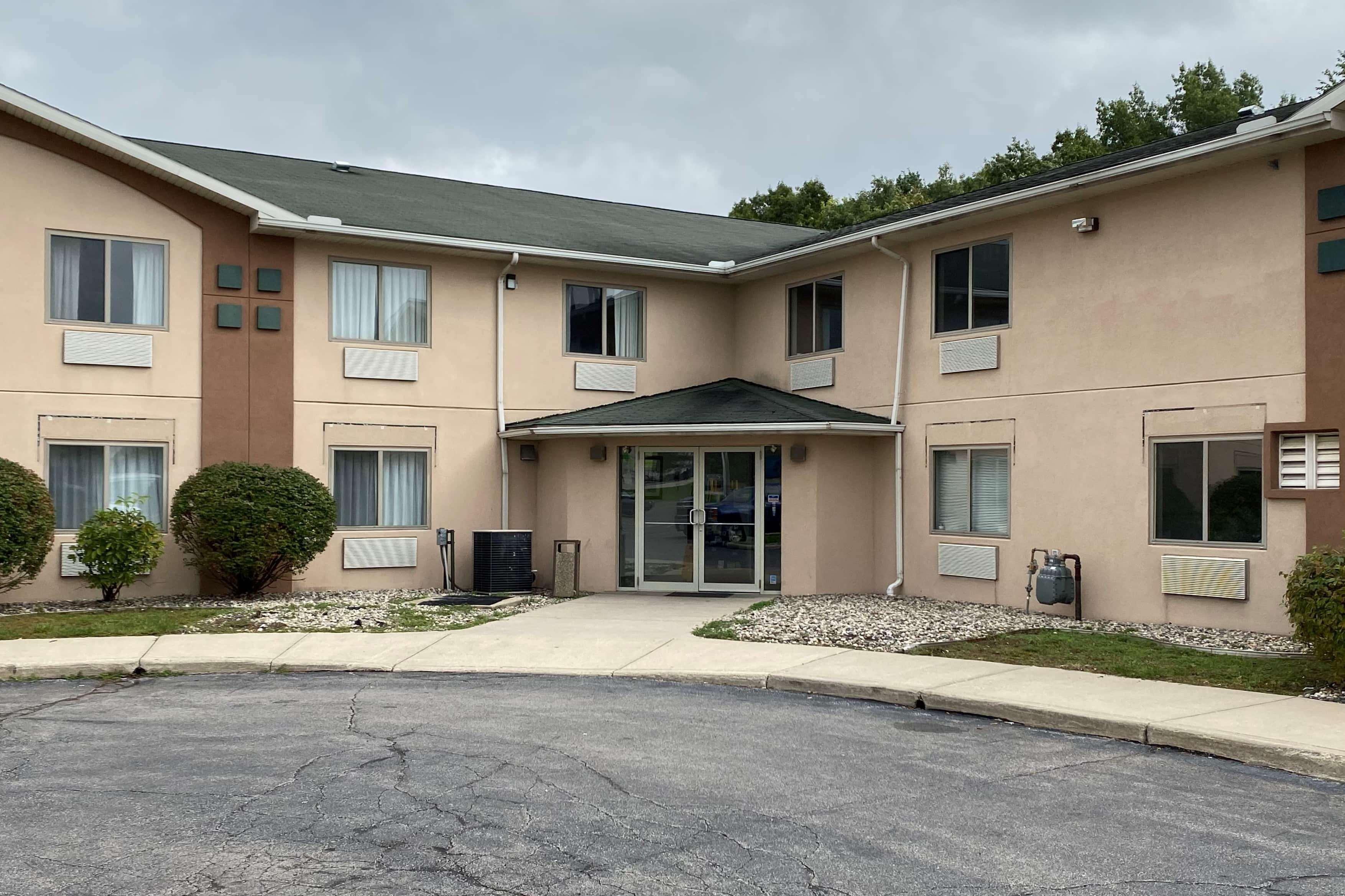 Baymont By Wyndham Swanton Hotel Exterior photo
