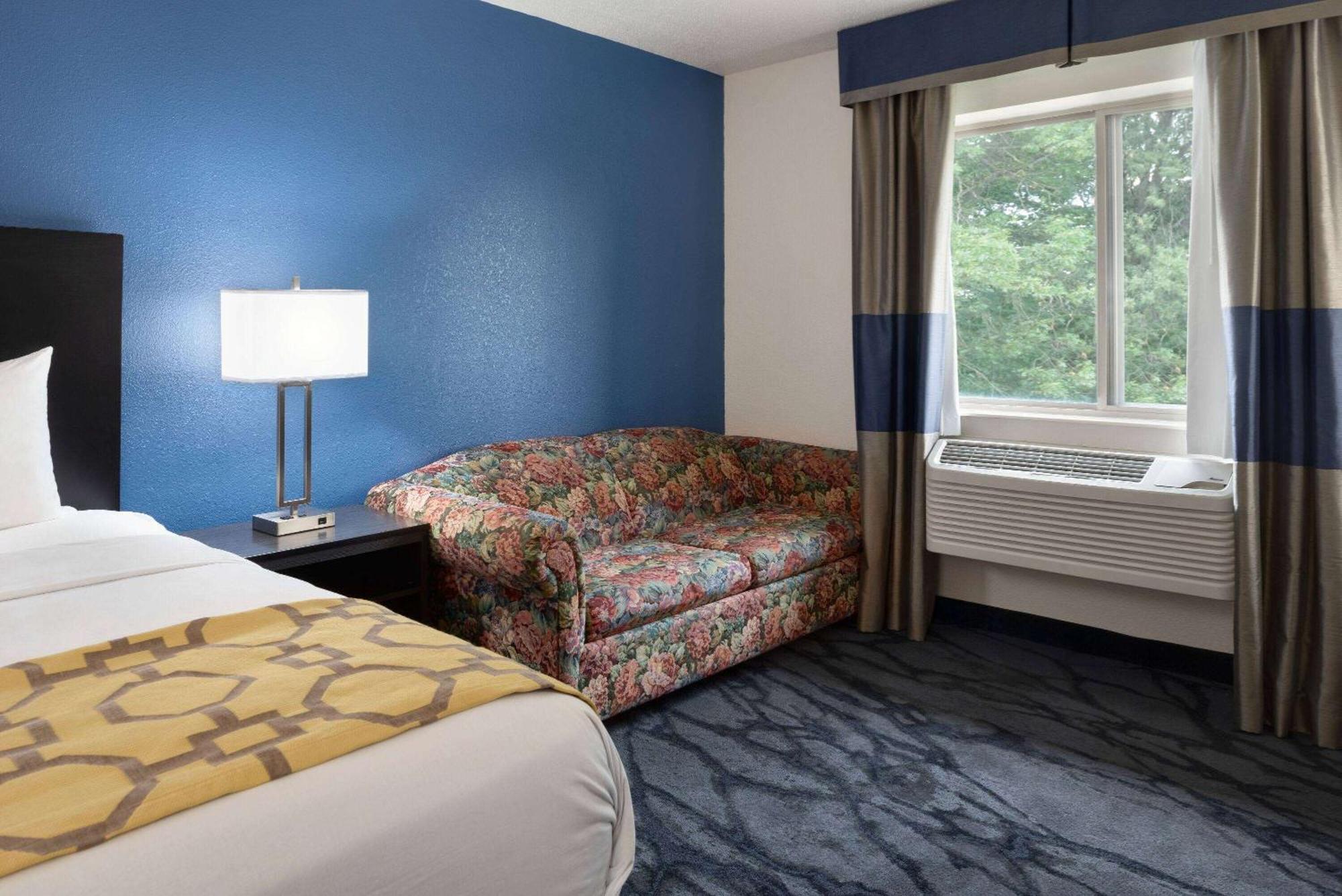 Baymont By Wyndham Swanton Hotel Exterior photo